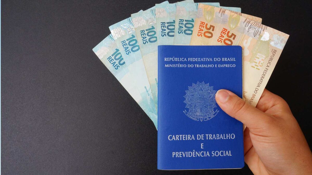 Governo antecipa novamente o décimo terceiro salário de aposentados e pensionistas do INSS; confira quando o dinheiro será liberado