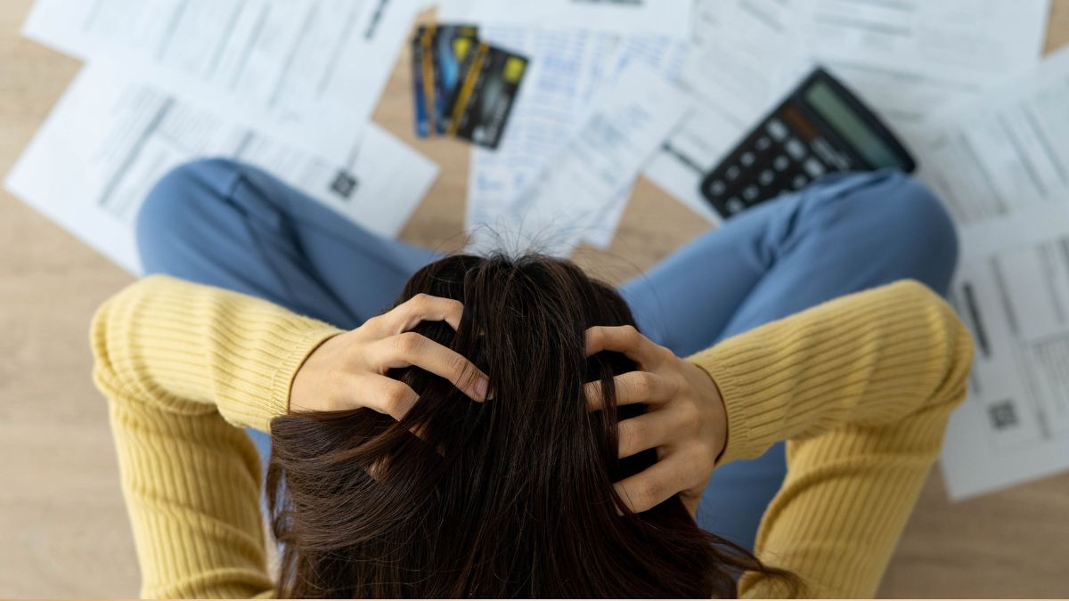 Dívidas: esse erro faz muitos brasileiros pagarem mais juros; veja como reorganizar sua vida financeira