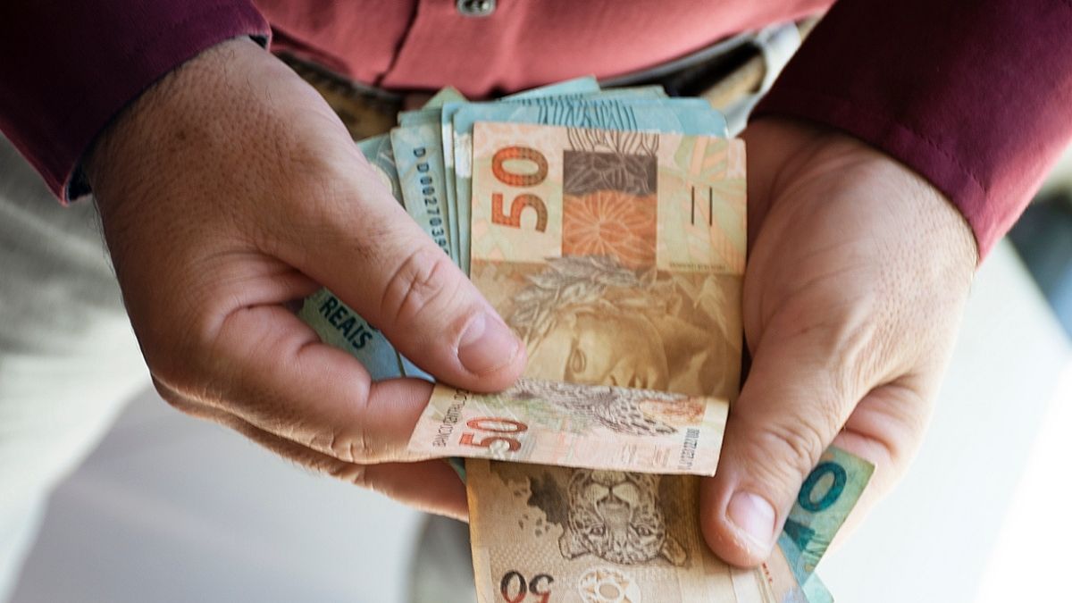 O que os estoicos ensinam sobre dinheiro, risco e decisões financeiras: 4 conceitos para aplicar nos seus investimentos