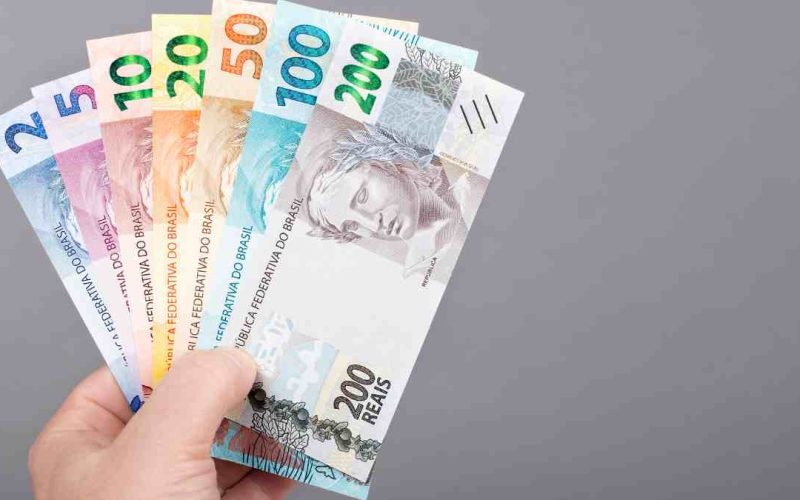 Motorista que devolveu PIX de R$ 131 milhões agora busca recompensa na Justiça pela sua honestidade