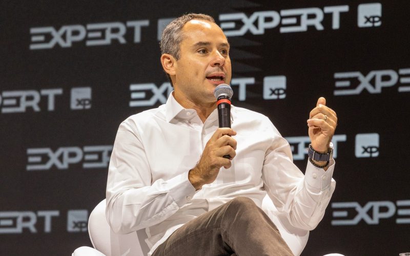 CEO da XP faz alerta a quem está viciado no CDI: por que estratégia pode custar caro?