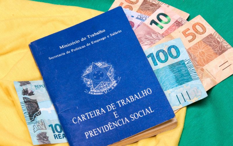 Já conhece o Crédito do Trabalhador CLT? Veja como funciona e 4 vantagens frente a outros modelos de empréstimo consignado