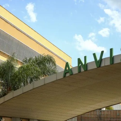 Anvisa impede lote de leite condensado após rejeição em teste; veja se você tem em casa