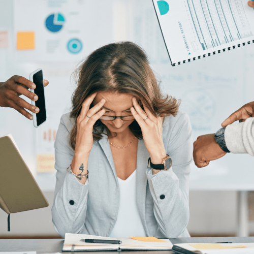 Na sociedade atual, somos constantemente incentivados a buscar o aprimoramento. Embora o crescimento seja positivo, essa busca incessante pode levar ao "burnout do autoaperfeiçoamento