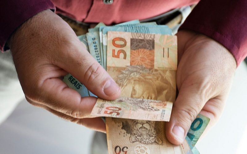 O que os estoicos ensinam sobre dinheiro, risco e decisões financeiras: 4 conceitos para aplicar nos seus investimentos