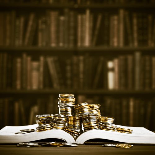 Cinco livros para aprimorar seus investimentos em 2026, segundo o Itaú BBA