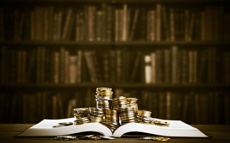 Cinco livros para aprimorar seus investimentos em 2026, segundo o Itaú BBA